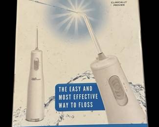 NEW Water Pik Flosser
