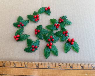 Glass Holly $5.00