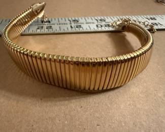 Costume Bracelet $4.00