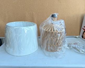 18" Rope Table Lamp New $18.00