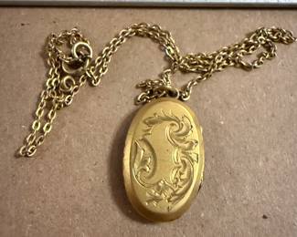Locket and Chain Costume $5.00