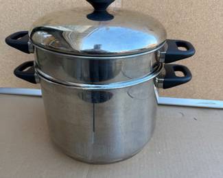 Altiva Pot with Strainer $8.00