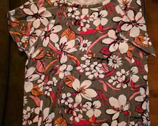 Flower Talbots Size Large Shirt $6.00
