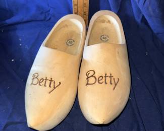 Betty Clogs Size 38/39 $8.00