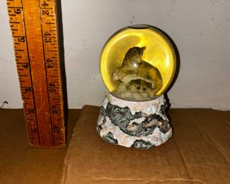 Wolf Snow Globe $4.00