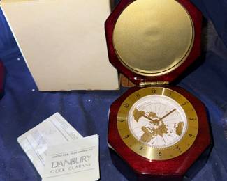 Danbury Clock Company World Clock $10.00