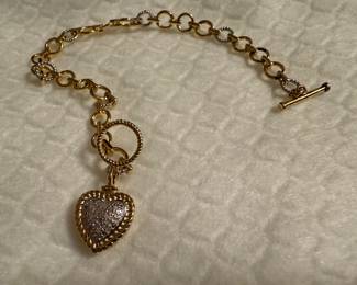 Costume Heart Bracelet $8.00