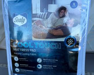 Sealy Cool Touch Mattress Pad Size Queen $12.00