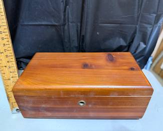 Lane Salesman Sample Chest, Lock Broken $5.00