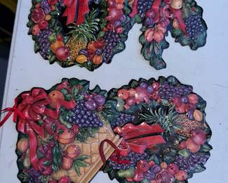 4 Metal Ornaments $4.00