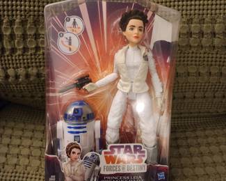 Star Wars Forces of Destiny Princess Leia Organa and R2D2 $6.00