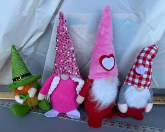 4 Gnomes $8.00