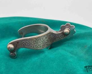 144 Western spur style belt buckle