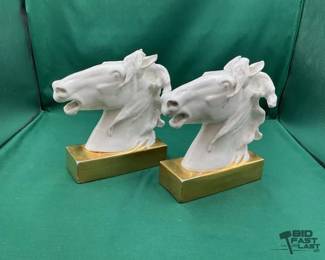 781  Vintage style horse head bookends 