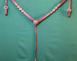 634  Western style silver heart breast collar 