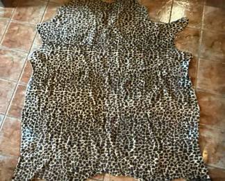 675  Large leopard cow hides 