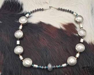 34  Handmade Sterling Silver Navajo Pearl Necklace, 142.6g 
