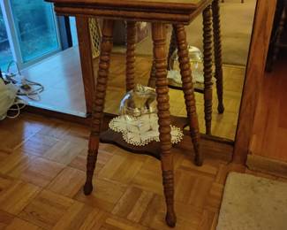 Parlor table