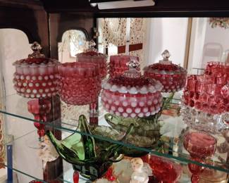 1954-1958 Fenton cranberry hobnail opalescent lidded dish ( has conditional issues )