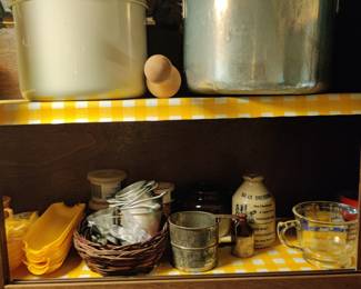 vintage kitchen gadgets 