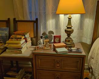 Bedside table 