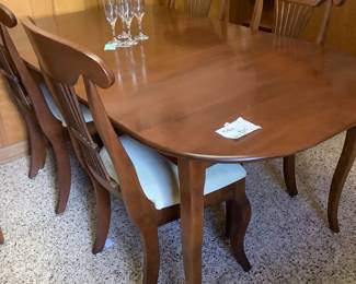 Solid wood 4 chairs 195