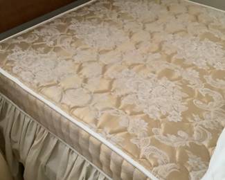 Twin mattress with bed