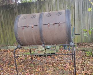Mantis composter