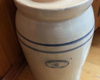 Marshall Pottery 4 Gallon Crock 