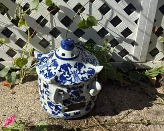 Blue and White Porcelain Pig Lantern 