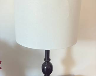 Traditional Table Lamp with White Drum Shade 