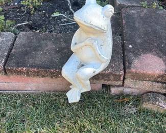 Reclining Frog Garden Statue 