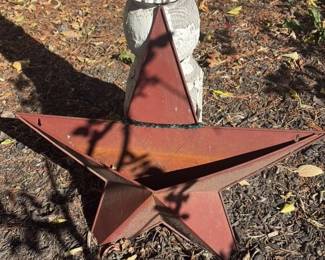 Rustic Metal Barn Star 