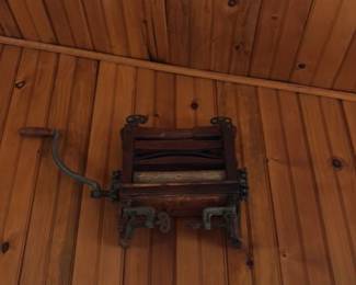 Antique Clothes Wringer 