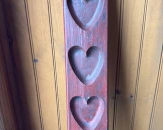 Wooden Heart Shaped Coat Rack 