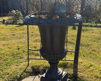 Cast Iron Urn Planter 