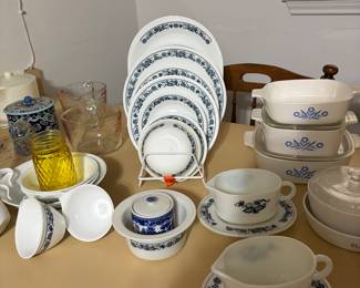 Vtg Corelle OLD TOWN BLUE Onion