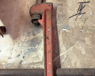 Pipe Wrenches in several sizes