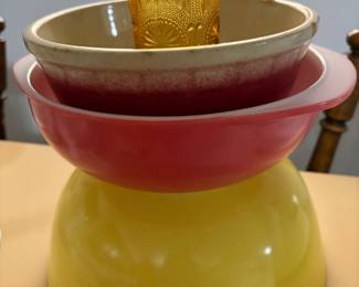 Vintage Pyrex Mixing bowls