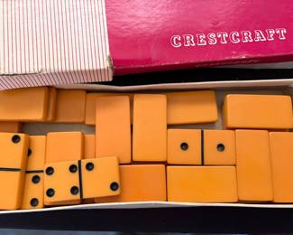 Crestcraft RARE TWO-TONE BAKELITE DOMINOES Butterscotch & Black