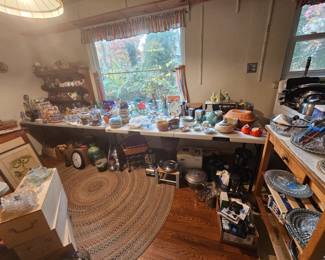 More to find in this FULL kitchen .