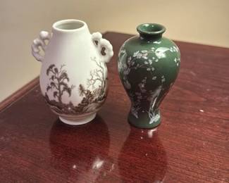 Pair of Chinese Export Porcelain Vases