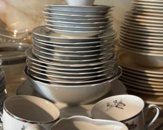 Chodziez Porcelain Tea Set