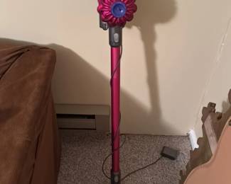 Dyson V8 Animal Cordless Vacuum Cleaner