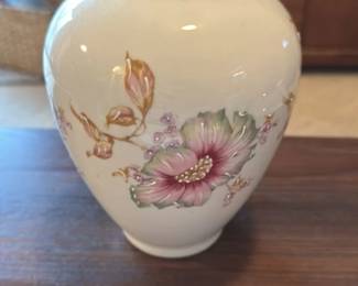 Porzellan Porcelain Vase with Floral Motif