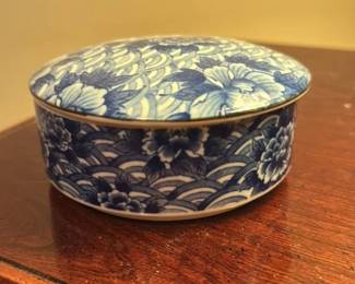 Blue and White Porcelain Ginger Jar