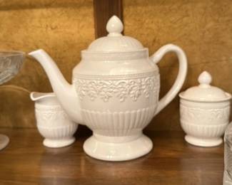 White Porcelain Coffee Pot and Sugar Bowl Set
