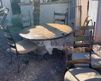 Gorgeous iron and wood dining set with 6 chairs
$150 OBO