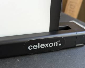 celexon Pull-Up Portable Projection Screen