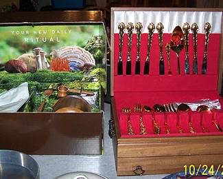 Ryze mushroom coffee kit, Oneida golden flatware